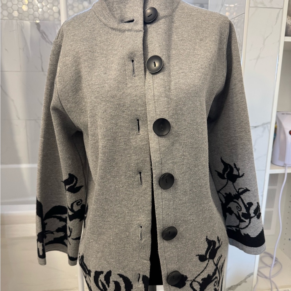 Chic Gray Women's Pea Coat with Floral Accents